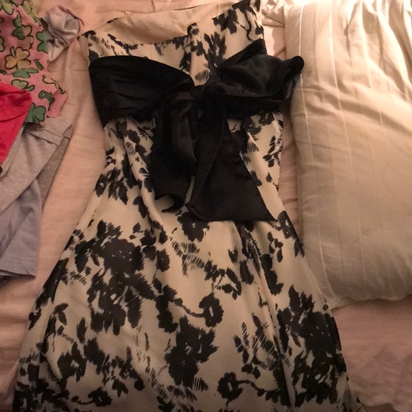 White House Black market floral dress - Picture 2 of 2